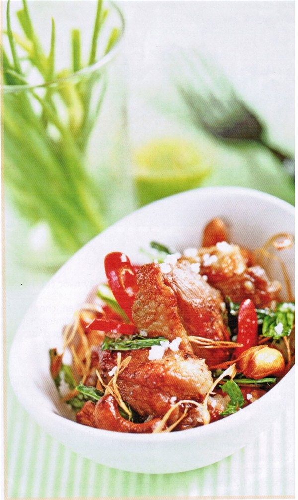 Vịt rang muối hạt điều