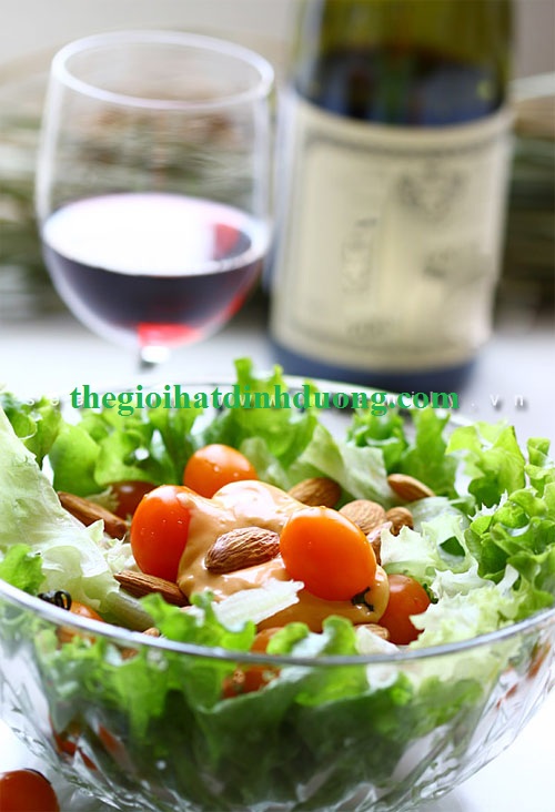 Cách làm salad hạnh nhân, rau diếp